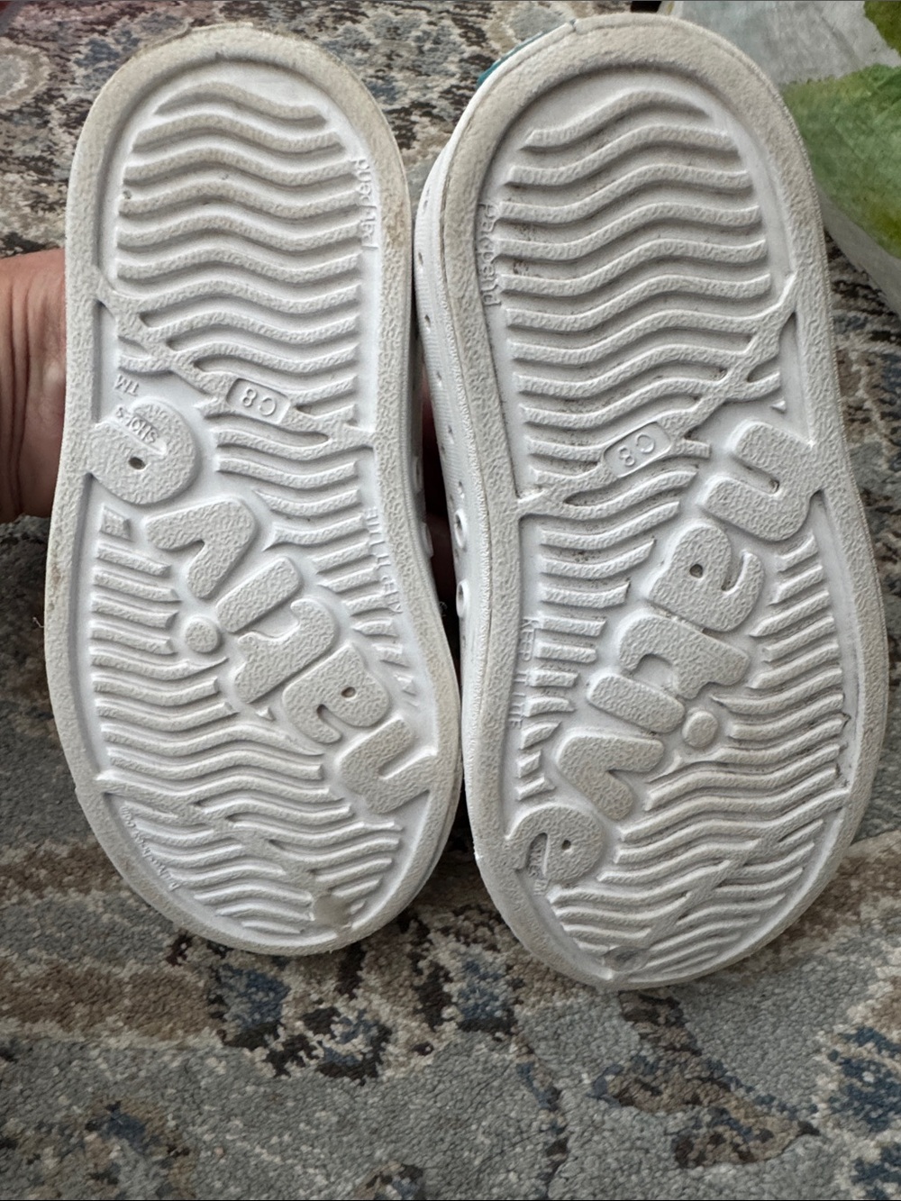 Native Kids Jefferson Shoes Slip-On in White - Picture 4 of 5